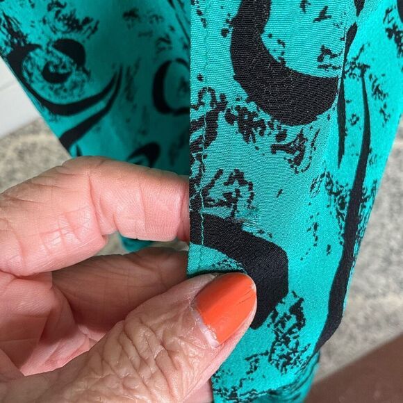 Vintage Saint Jermaine Paris Womens 1X Button Front Tunic Top Green Black Swirls - Picture 14 of 16